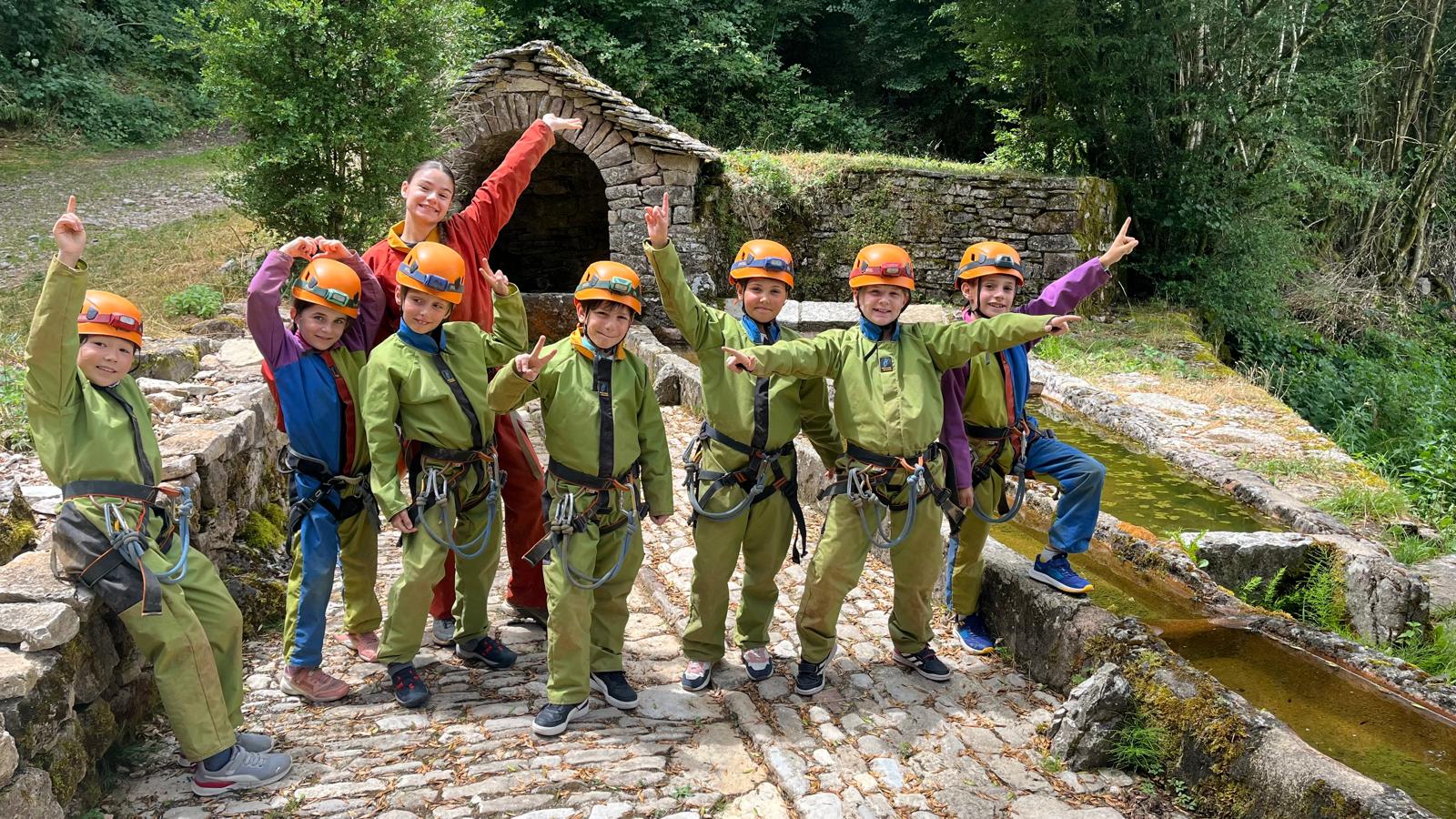Spéléologie en colonie de vacances dans les Gorges du Tarn