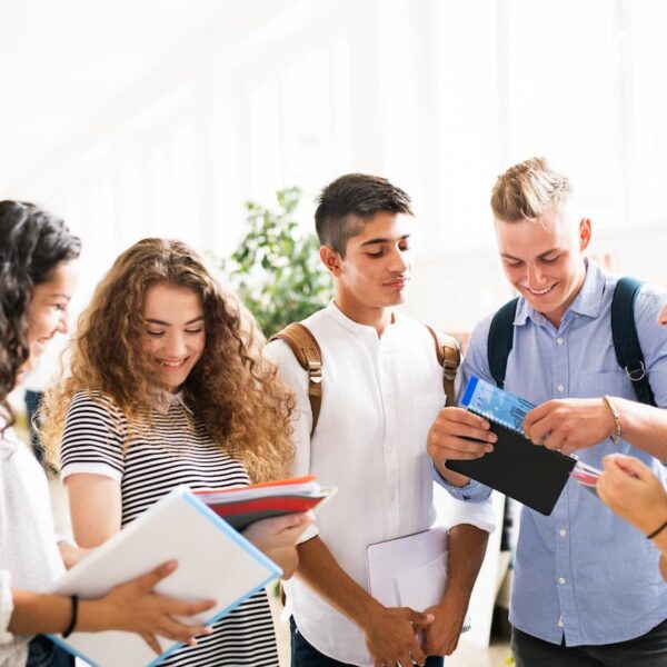 Enjoy an academic year in high school in France with sports program