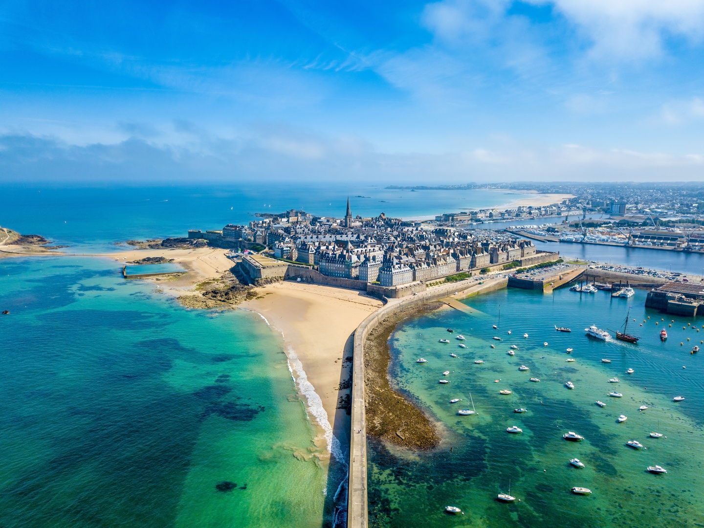 Learning French with a teacher and discover Saint-Malo