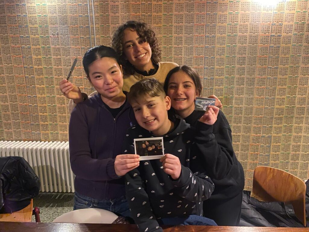 La colonie de vacances en Islande, c’est aussi des moments chaleureux à partager entre jeunes.